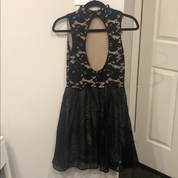 Dress - Picture 2 of 3